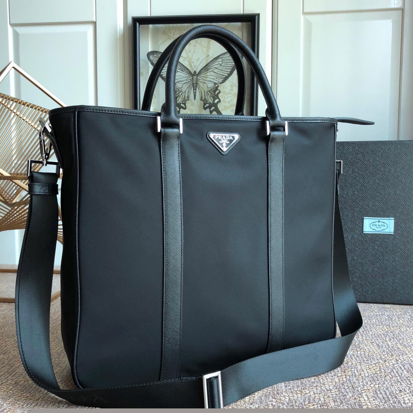 Pra*a briefcase